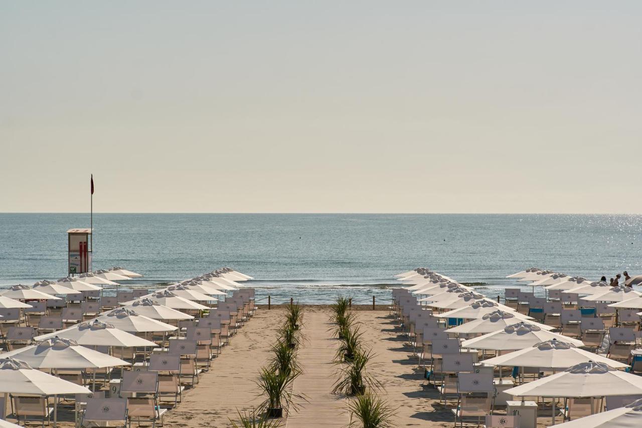 Hotel Saraceno Resort With Private Beach Milano Marittima Exterior photo