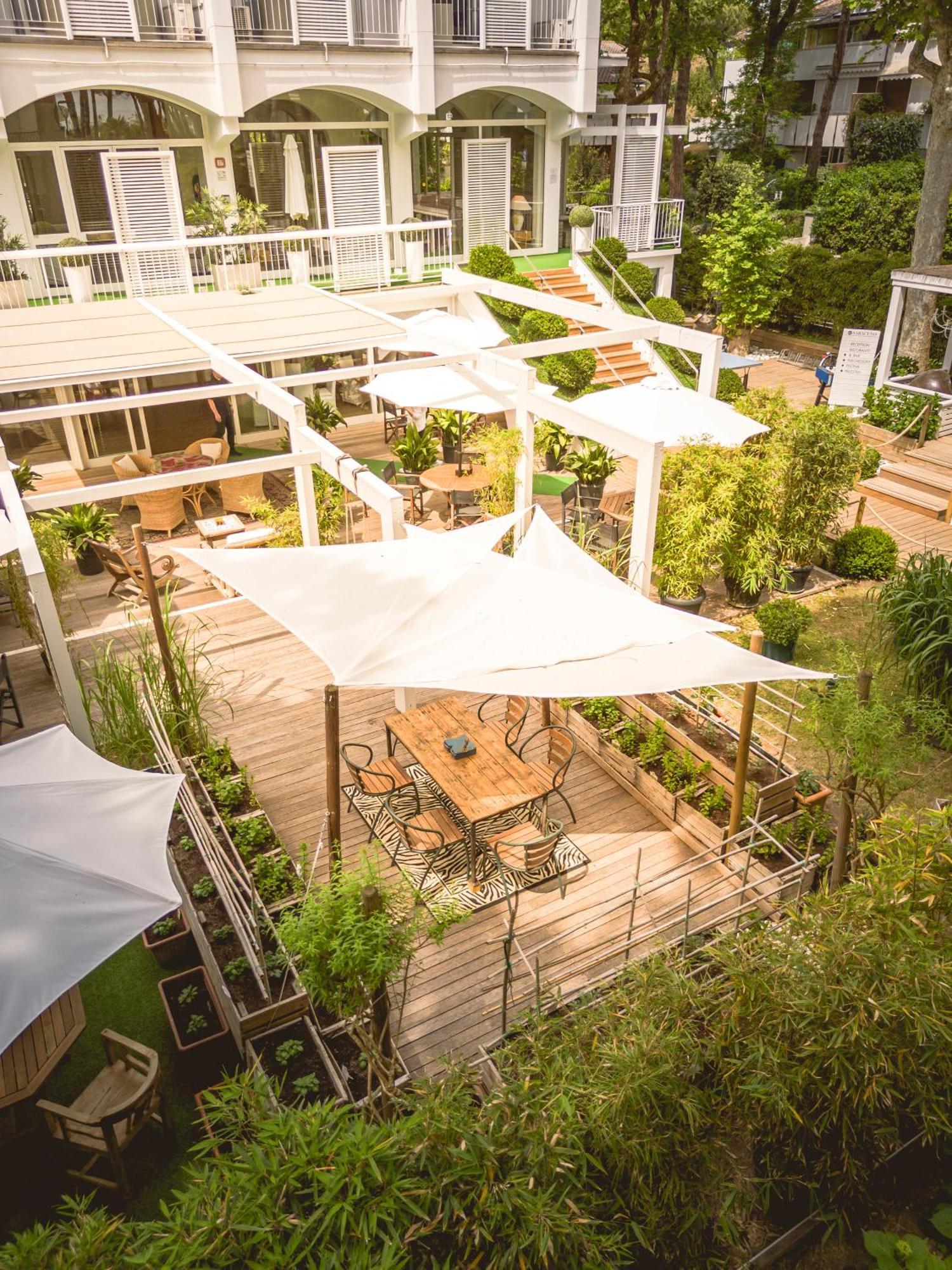 Hotel Saraceno Resort With Private Beach Milano Marittima Exterior photo