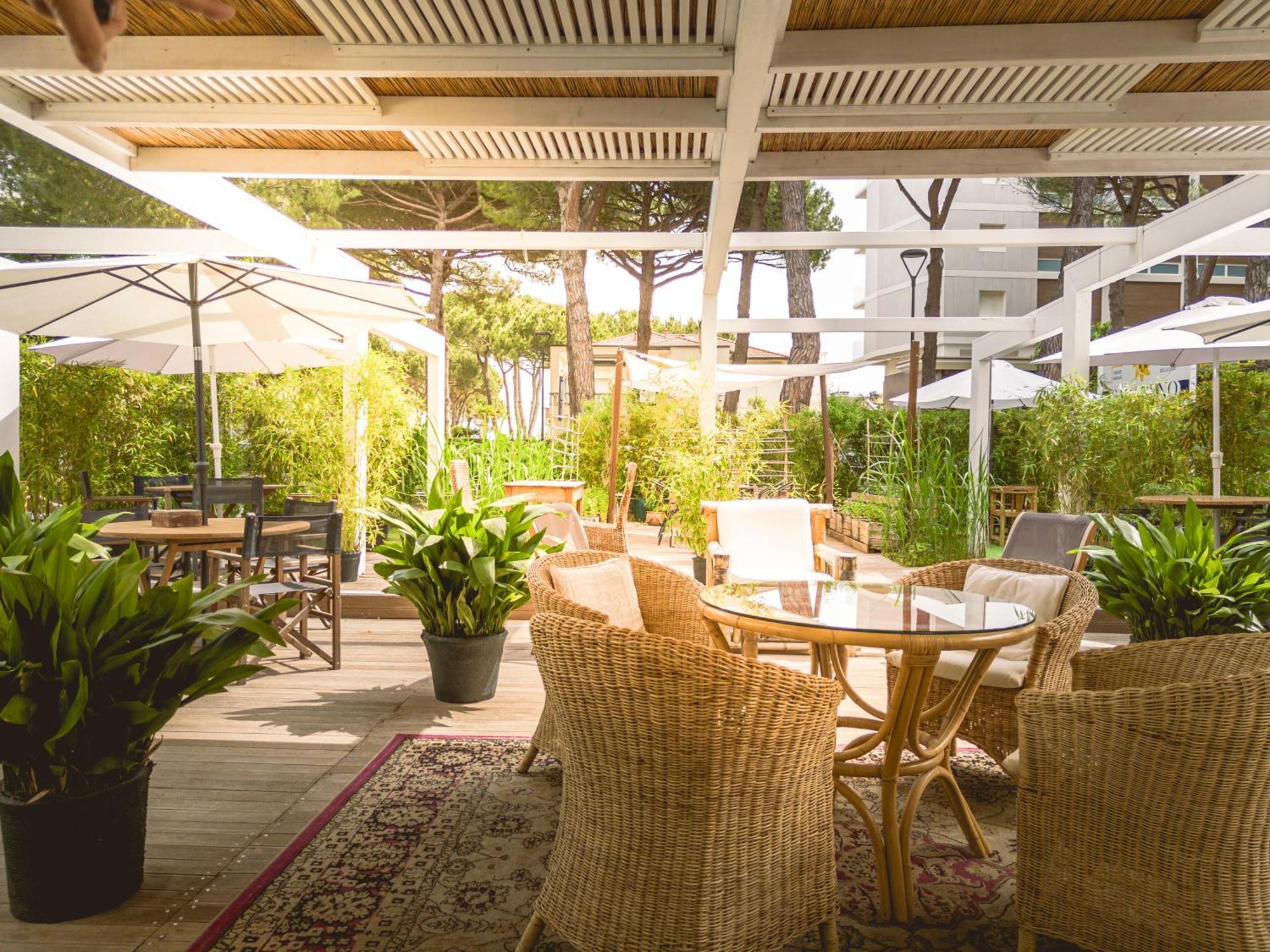 Hotel Saraceno Resort With Private Beach Milano Marittima Exterior photo